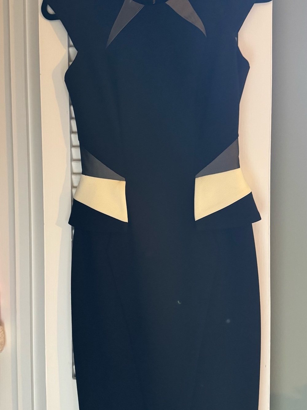 Cue Australia Spliced Colorblock Peplum Dress - Black/Ivory US 2 / AU 6